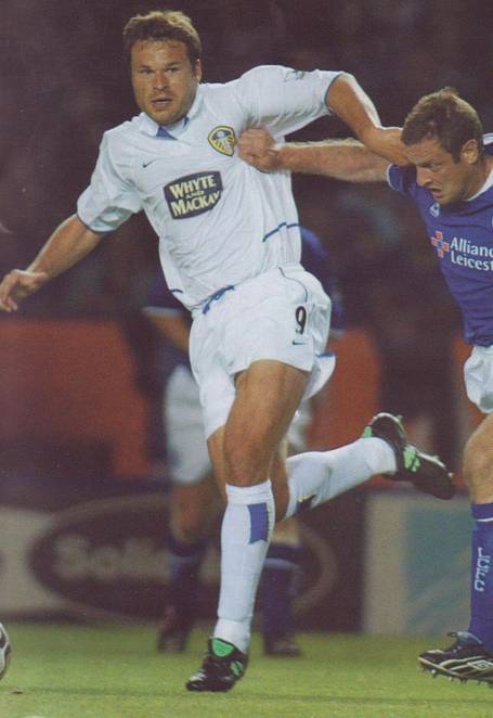 Soccer - FA Barclaycard Premiership - Leicester City v Leeds United. Roque  Junior, Leeds United Stock Photo - Alamy